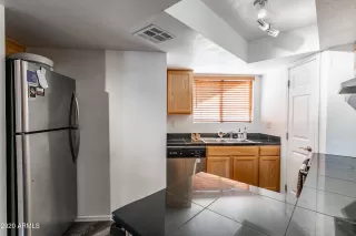 Photo #4: 6171062 Listing