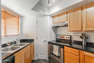 Photo #5: 6171062 Listing