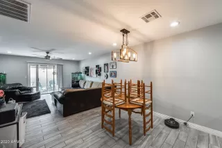 Photo #6: 6171180 Listing