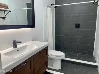 Photo #5: 6171240 Listing