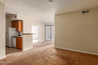 Photo #4: 6171339 Listing