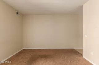 Photo #6: 6171339 Listing