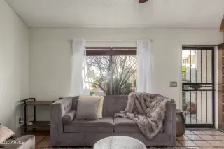 Photo #3: 6171710 Listing