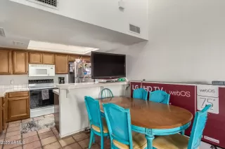 Photo #4: 6171710 Listing