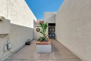 Photo #4: 6171726 Listing