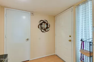 Photo #5: 6171726 Listing