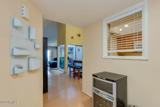 Photo #6: 6171726 Listing