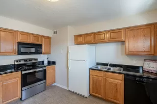Photo #5: 6171928 Listing 
