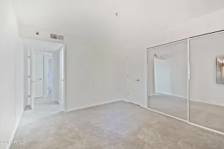 Photo #5: 6171972 Listing