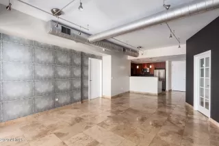 Photo #6: 6172081 Listing