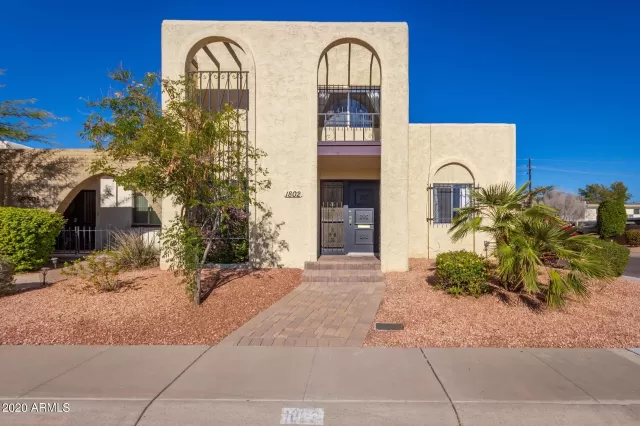 MLS: 6172255 Condo For Sale