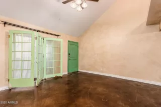 Photo #5: 6172617 Listing