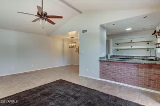 Photo #5: 6172625 Listing