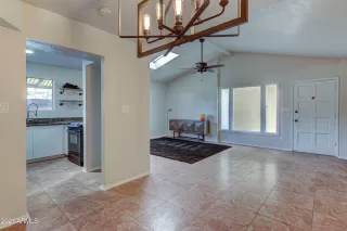 Photo #6: 6172625 Listing