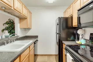 Photo #6: 6173184 Listing