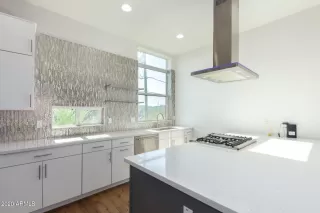 Photo #5: 6173242 Listing 