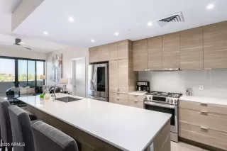 Photo #2: 6173603 Listing