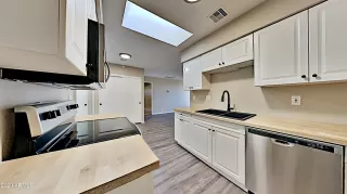 Photo #4: 6173632 Listing