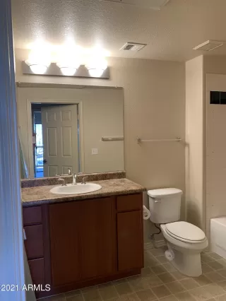 Photo #5: 6173806 Listing