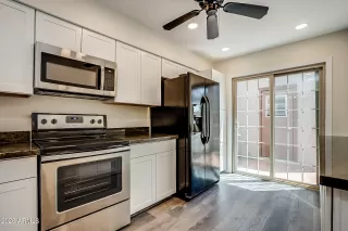 Photo #5: 6173823 Listing