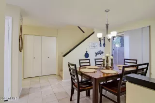 Photo #6: 6173838 Listing