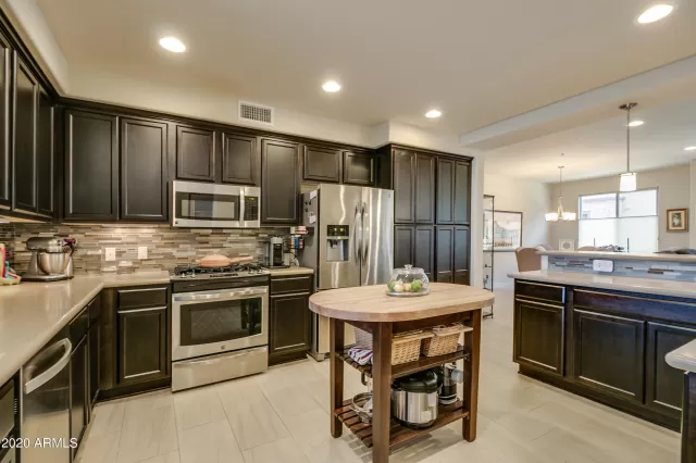 MLS: 6174012 Condo For Sale