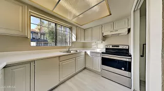 Photo #6: 6174087 Listing