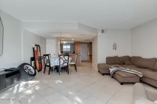 Photo #4: 6174911 Listing