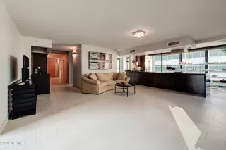 Photo #4: 6174988 Listing