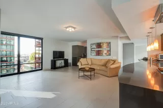 Photo #5: 6174988 Listing