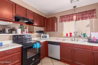 Photo #5: 6175317 Listing