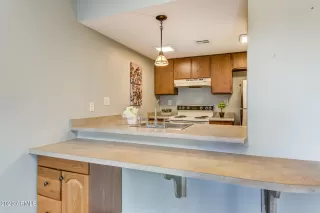 Photo #5: 6175598 Listing