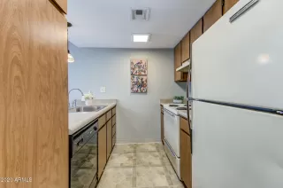 Photo #6: 6175598 Listing