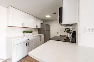 Photo #5: 6175733 Listing