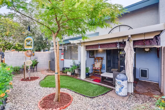 MLS: 6175753 Condo For Sale