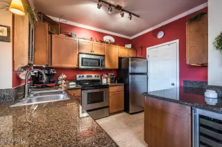 Photo #6: 6176046 Listing