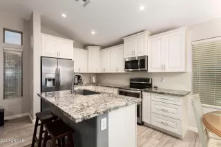 Photo #6: 6176159 Listing 