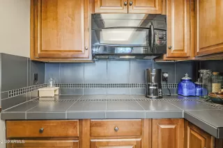 Photo #6: 6176178 Listing