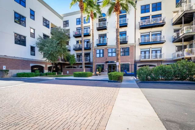 MLS: 6176262 Condo For Sale