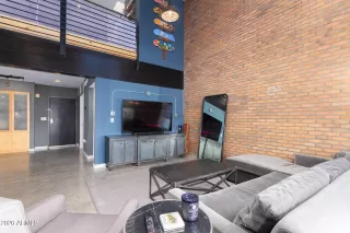 Photo #5: 6176262 Listing