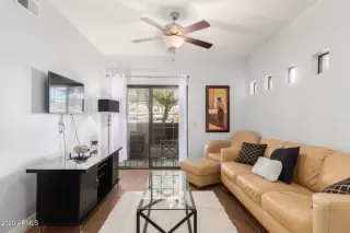 Photo #6: 6176276 Listing