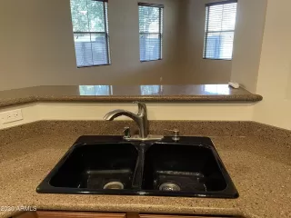 Photo #6: 6176586 Listing