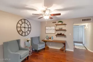 Photo #5: 6176610 Listing