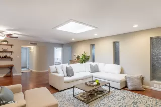 Photo #6: 6176610 Listing