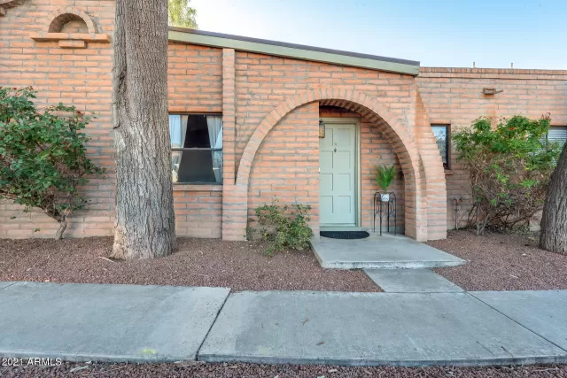 MLS: 6176909 Condo For Sale