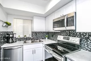 Photo #5: 6177030 Listing