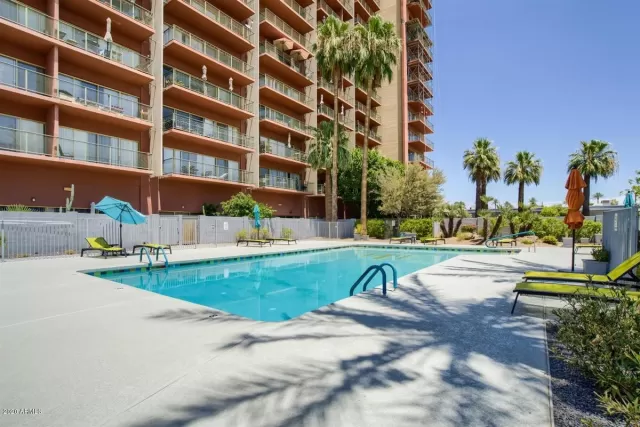 MLS: 6177159 Condo For Sale