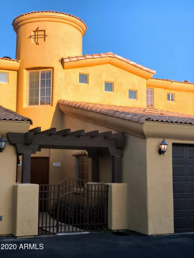 MLS: 6177229 Condo For Sale