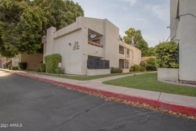 MLS: 6177360 Condo For Sale