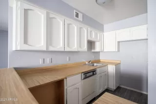 Photo #4: 6177360 Listing